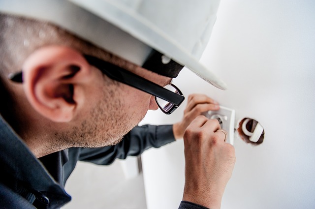 What to Check Before You Call an Electrician